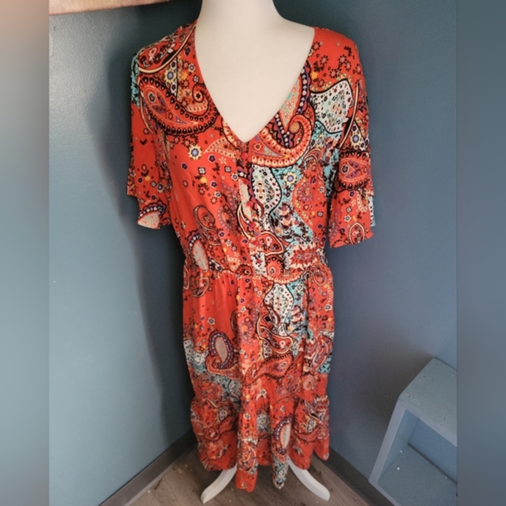 ECI New York size Large ladies boho dress paisley floral